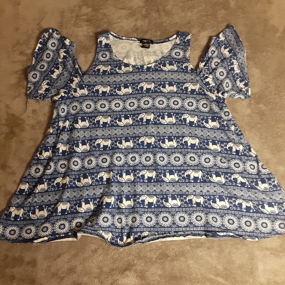 Rue 21 Large Loosly Fitted Blue Elaphant Shirt